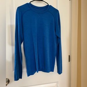 Men’s long sleeve lululemon top